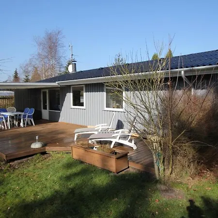 Spitze Marielyst Mit Sauna Und Spiehaus Lejlighed Bøtø By